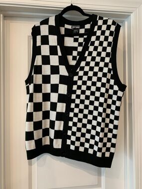 Hot Topic Black & White Checkered Knit Cardigan Vest XL NWOT